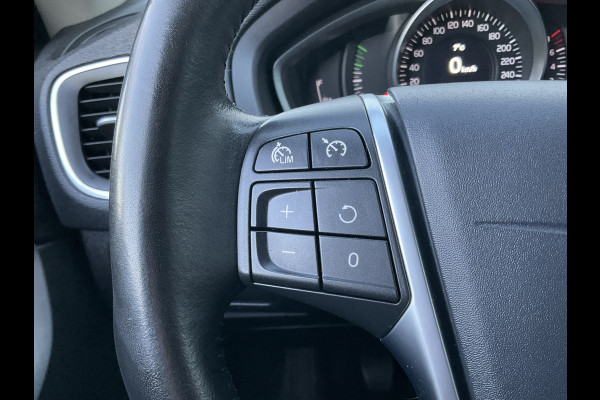 Volvo V40 2.0 T3 Inscription Trekhaak Stoelverwarming Cruise Navi/Cam