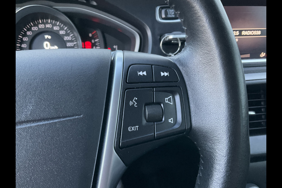 Volvo V40 2.0 T3 Inscription Trekhaak Stoelverwarming Cruise Navi/Cam