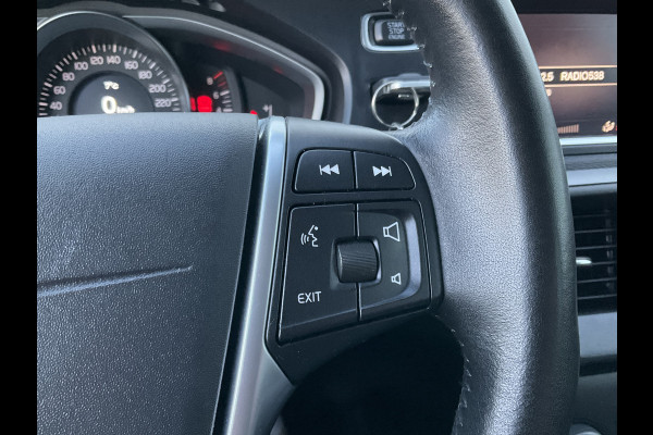 Volvo V40 2.0 T3 Inscription Trekhaak Stoelverwarming Cruise Navi/Cam