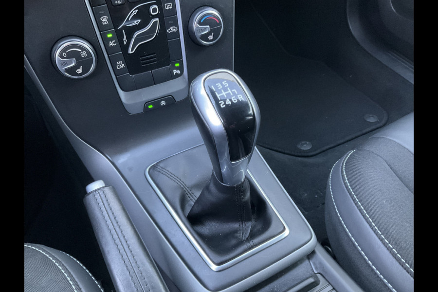 Volvo V40 2.0 T3 Inscription Trekhaak Stoelverwarming Cruise Navi/Cam