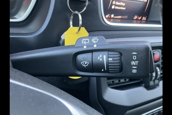 Volvo V40 2.0 T3 Inscription Trekhaak Stoelverwarming Cruise Navi/Cam