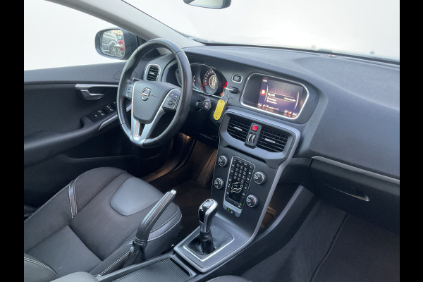 Volvo V40 2.0 T3 Inscription Trekhaak Stoelverwarming Cruise Navi/Cam