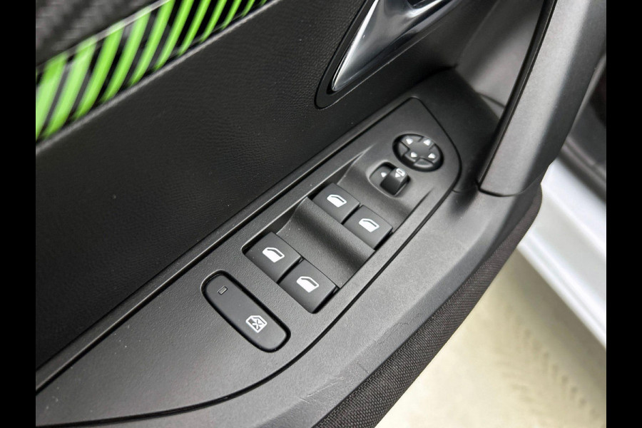 Peugeot 2008 1.2 100 NW MODEL | NAVI & CARPLAY | CAMERA