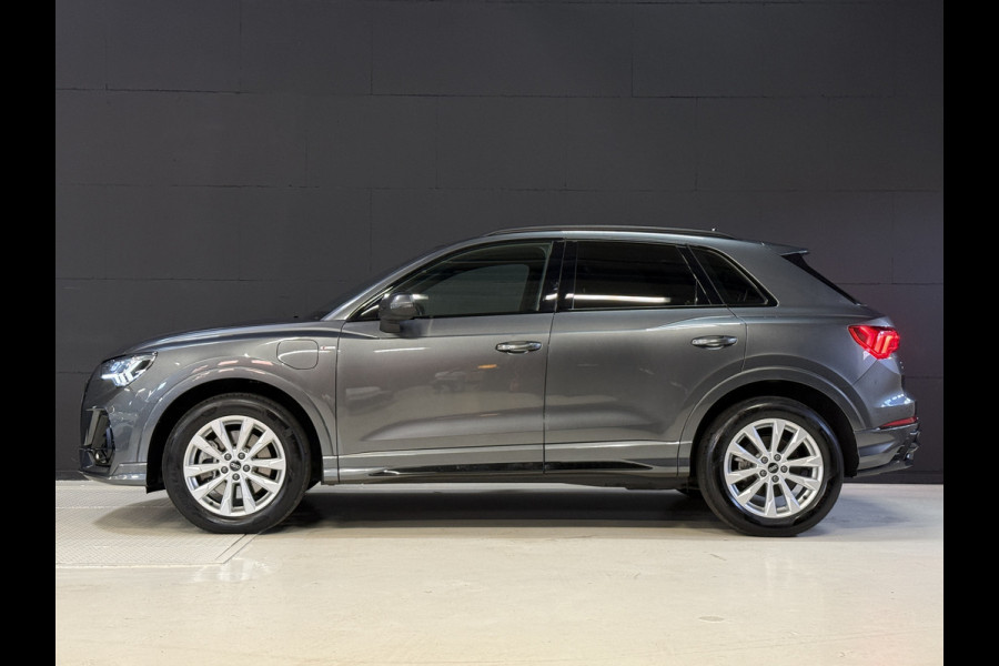 Audi Q3 45 TFSI e S edition | 1e Eigenaar | NAP | 2x S-line | Sfeerverlichting | Apple Carplay | Sportstoelen