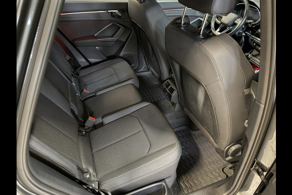 Audi Q3 45 TFSI e S edition | 1e Eigenaar | NAP | 2x S-line | Sfeerverlichting | Apple Carplay | Sportstoelen