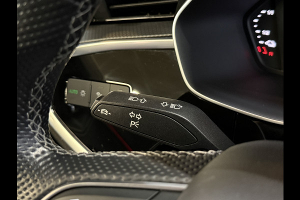 Audi Q3 45 TFSI e S edition | 1e Eigenaar | NAP | 2x S-line | Sfeerverlichting | Apple Carplay | Sportstoelen