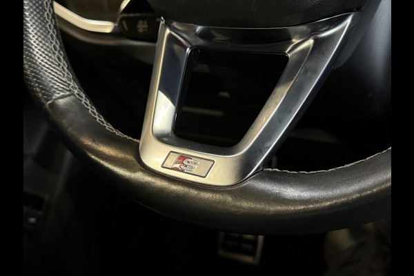 Audi Q3 45 TFSI e S edition | 1e Eigenaar | NAP | 2x S-line | Sfeerverlichting | Apple Carplay | Sportstoelen