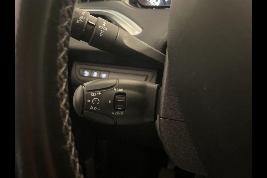 Peugeot 2008 1.2 PureTech Allure AIRCO CLIMA NAVI CRUISE BT STOELVERW VELGEN ELEK RAMEN CENT VERG PRIVACYGLAS ZEER NETTE AUTO