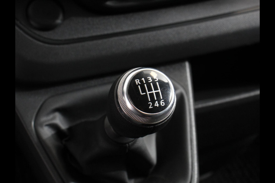 Renault Trafic 2.0 dCi 110 T30 L2H1 Work Edition | Navigatie | Apple Carplay/Android Auto | Trekhaak | Betimmering | Airco | Side Bars