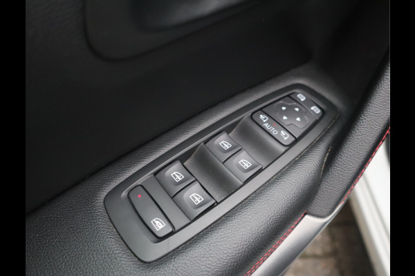 Renault Kadjar 1.3 TCe Black Edition / Panoramadak