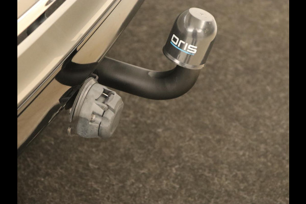 Volkswagen Tiguan 1.5 TSI R Line | Trekhaak | Adaptive cruise | Carplay | Full LED | Virtual Cockpit | Navigatie | Parkeerhulp | Climate control