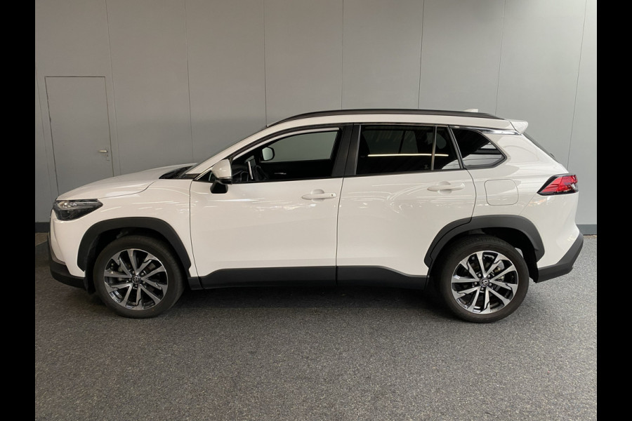 Toyota Corolla Cross Hybrid 140 Dynamic Automaat uit 2024 Rijklaar + Fabrieksgarantie Henk Jongen Auto's in Helmond,  al 50 jaar service zoals 't hoort!