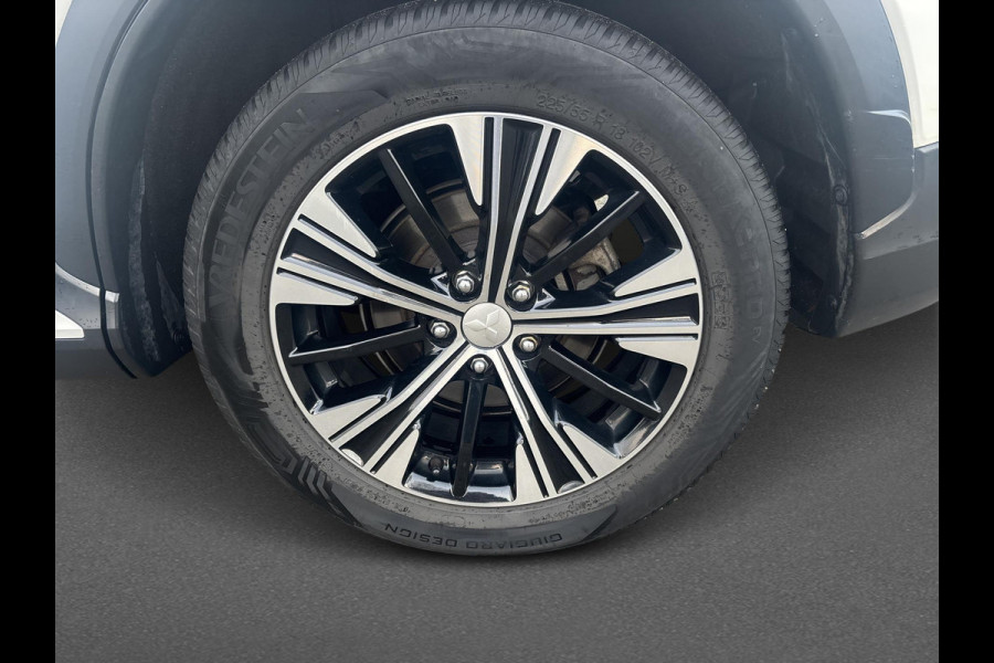 Mitsubishi Eclipse Cross 1.5 DI-T First Edition trekhaak 1600kg | heads-up display | populaire uitvoering