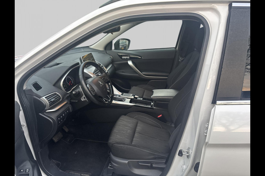 Mitsubishi Eclipse Cross 1.5 DI-T First Edition trekhaak 1600kg | heads-up display | populaire uitvoering