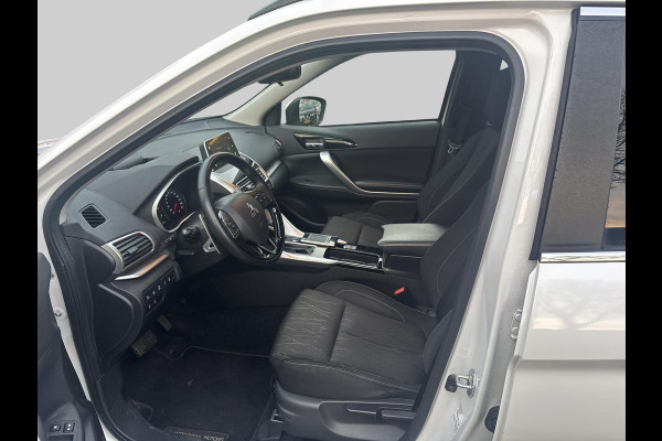 Mitsubishi Eclipse Cross 1.5 DI-T First Edition trekhaak 1600kg | heads-up display | populaire uitvoering