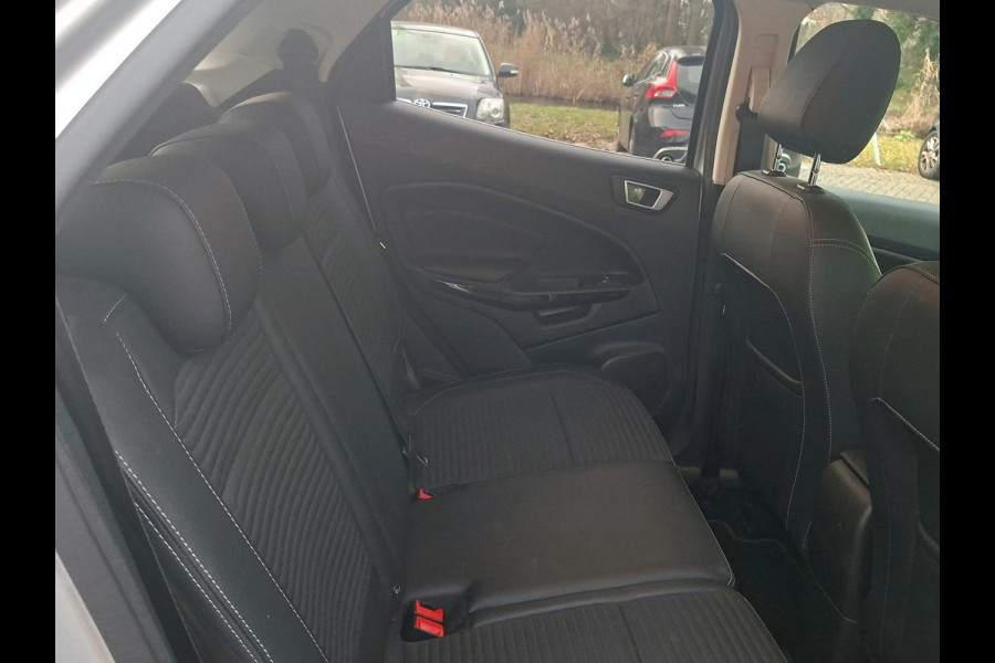 Ford EcoSport 1.0 EcoBoost Titanium | zeer complete auto | blindspot | stuur-stoel- én voorruitverwarming | cruise control