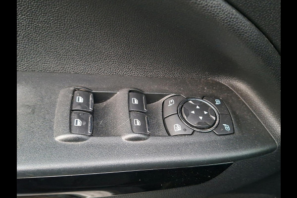 Ford EcoSport 1.0 EcoBoost Titanium | zeer complete auto | blindspot | stuur-stoel- én voorruitverwarming | cruise control