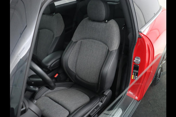 MINI Electric Edition Greenwich 33 kWh | Panoramadak | Stoelverwarming | Carplay | Navigatie | Camera | Full LED | Sportstoelen | Keyless | Climate control