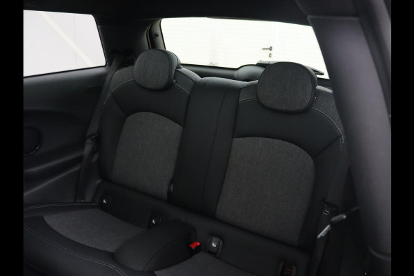 MINI Electric Edition Greenwich 33 kWh | Panoramadak | Stoelverwarming | Carplay | Navigatie | Camera | Full LED | Sportstoelen | Keyless | Climate control