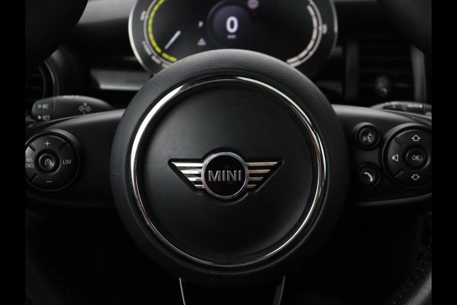 MINI Electric Edition Greenwich 33 kWh | Panoramadak | Stoelverwarming | Carplay | Navigatie | Camera | Full LED | Sportstoelen | Keyless | Climate control