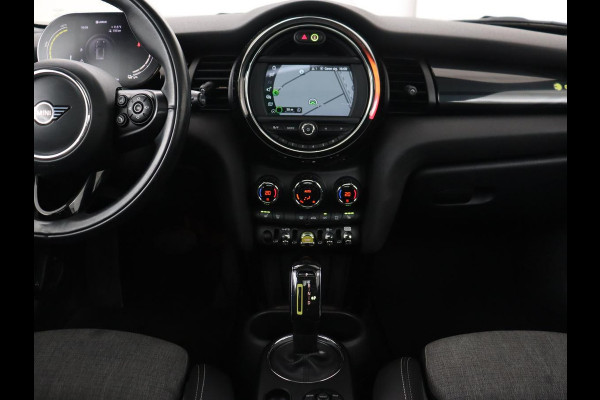 MINI Electric Edition Greenwich 33 kWh | Panoramadak | Stoelverwarming | Carplay | Navigatie | Camera | Full LED | Sportstoelen | Keyless | Climate control