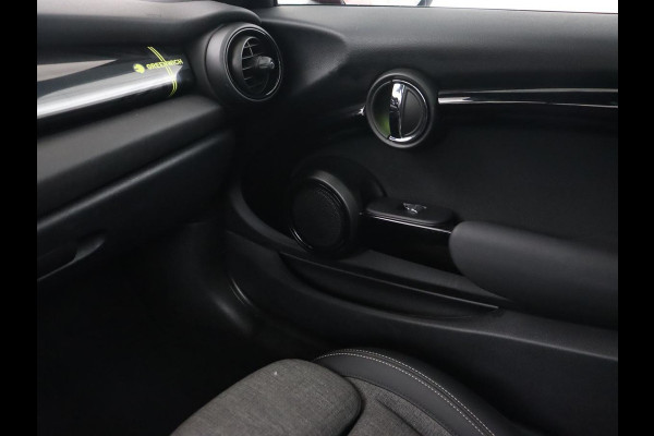 MINI Electric Edition Greenwich 33 kWh | Panoramadak | Stoelverwarming | Carplay | Navigatie | Camera | Full LED | Sportstoelen | Keyless | Climate control