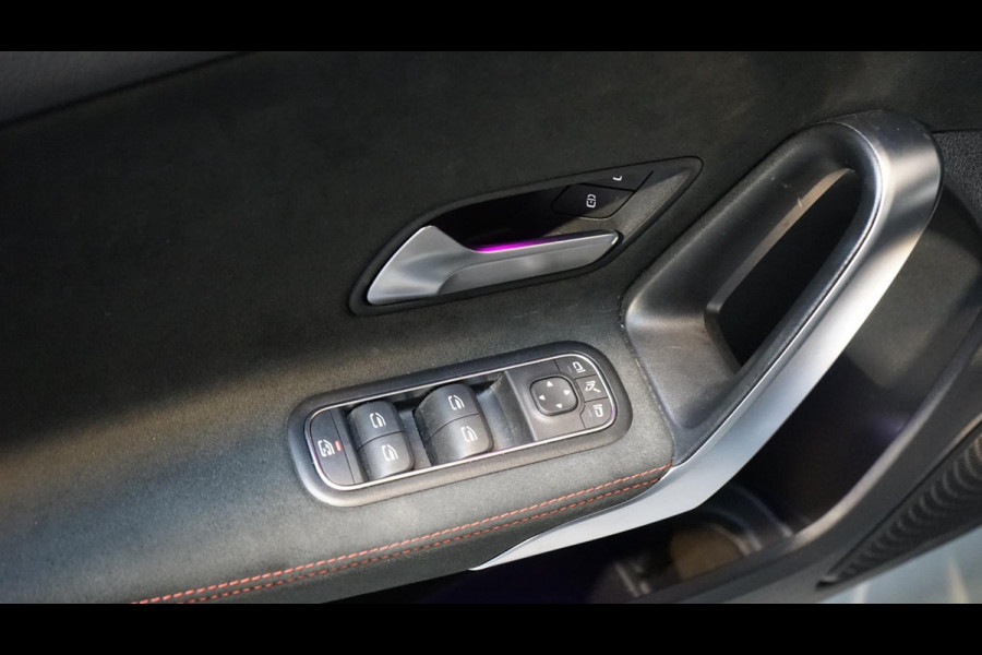 Mercedes-Benz A-Klasse A200 AMG AUTOMAAT-AMBIANCE-CAMERA-CLIMA-KEYLESS-LED-MBUX-NAVIGATIE