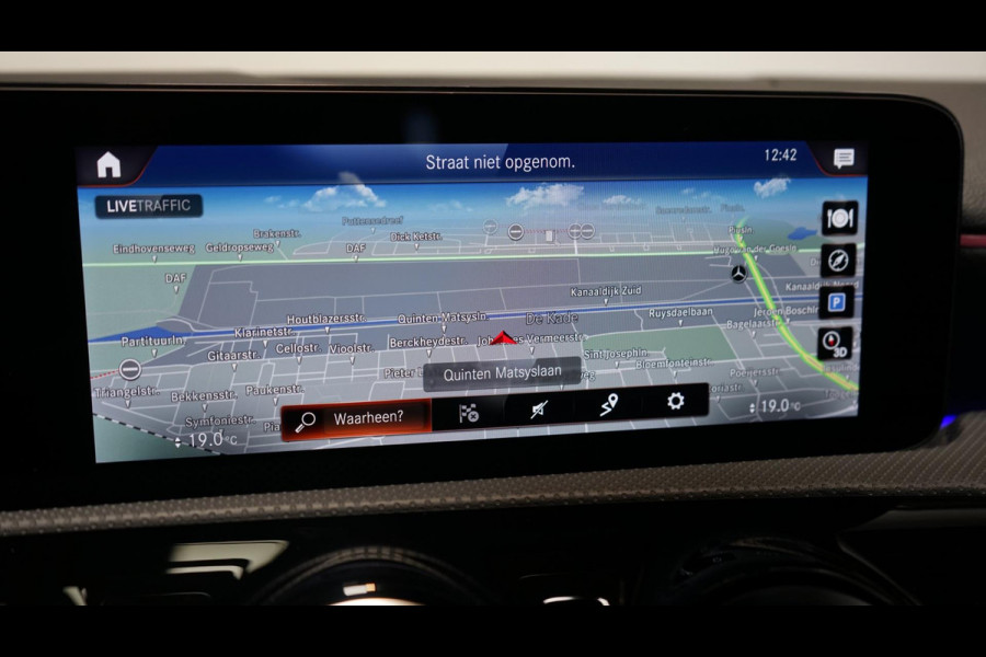 Mercedes-Benz A-Klasse A200 AMG AUTOMAAT-AMBIANCE-CAMERA-CLIMA-KEYLESS-LED-MBUX-NAVIGATIE