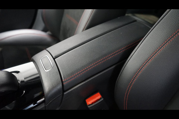 Mercedes-Benz A-Klasse A200 AMG AUTOMAAT-AMBIANCE-CAMERA-CLIMA-KEYLESS-LED-MBUX-NAVIGATIE