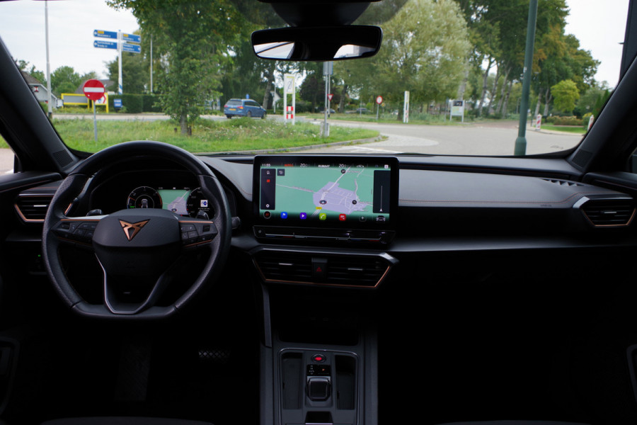 CUPRA Formentor 1.4 TSI e-Hybrid Essential 204 PK, Trekhaak, Keyless, Adap. Cruise Control, Carplay