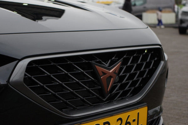 CUPRA Formentor 1.4 TSI e-Hybrid Essential 204 PK, Trekhaak, Keyless, Adap. Cruise Control, Carplay