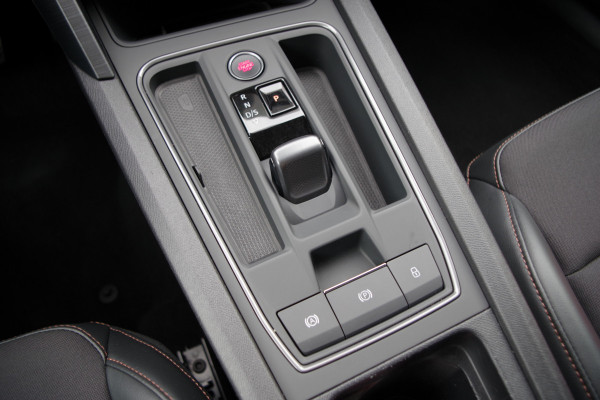 CUPRA Formentor 1.4 TSI e-Hybrid Essential 204 PK, Trekhaak, Keyless, Adap. Cruise Control, Carplay