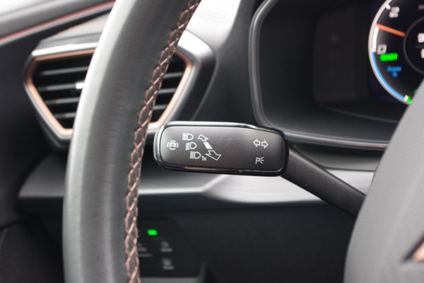 CUPRA Formentor 1.4 TSI e-Hybrid Essential 204 PK, Trekhaak, Keyless, Adap. Cruise Control, Carplay