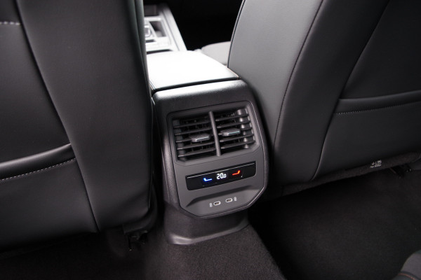 CUPRA Formentor 1.4 TSI e-Hybrid Essential 204 PK, Trekhaak, Keyless, Adap. Cruise Control, Carplay