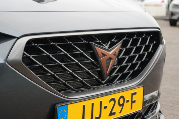 CUPRA Formentor 1.4 e-Hybrid 204 PK Adrenaline PHEV, Carplay, Camera, Keyless, LED