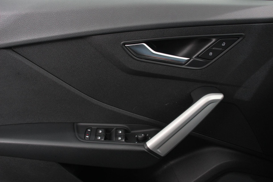 Audi Q2 35 TFSI 150PK S-tronic Prestige Navigatie Apple Carplay/Android Auto  Adaptive Cruise Control Parkeersensoren Camera Stoelverwarming