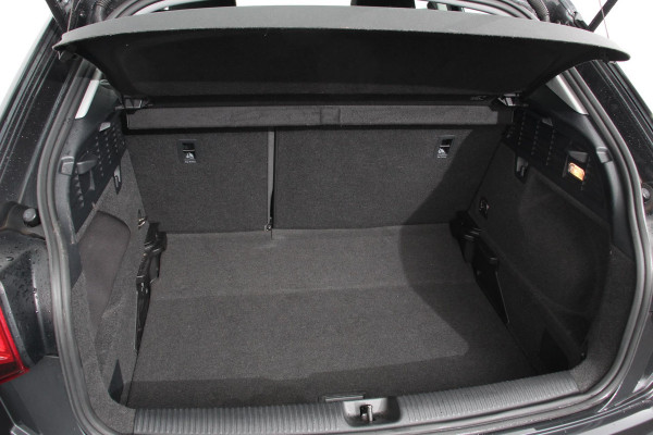 Audi Q2 35 TFSI 150PK S-tronic Prestige Navigatie Apple Carplay/Android Auto  Adaptive Cruise Control Parkeersensoren Camera Stoelverwarming