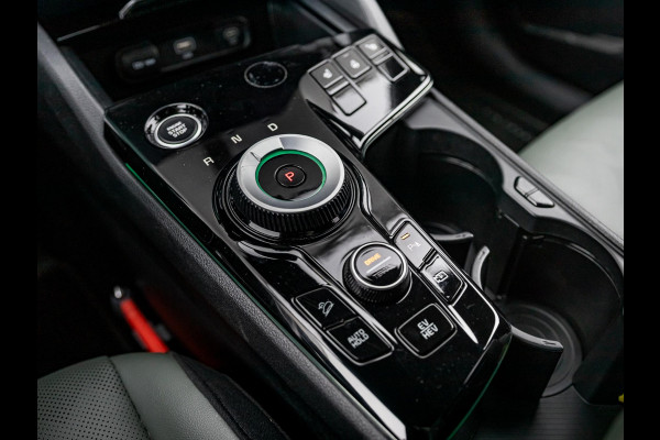 Kia Sportage 1.6 T-GDi Plug-in Hybrid AWD Dark Edition l Stoel Stuur Verwarming l Camera l Navigatie l El. Stoelen