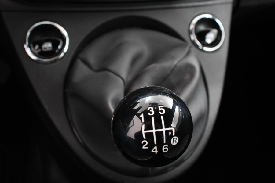 Fiat 500C 1.0 70pk MHEV Lounge Plus | Navigatie | Apple Carplay/Android Auto | Parkeersensor achter | Cruise Control | Climatronic | Start/Stop systeem