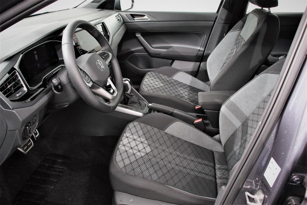 Volkswagen Polo 1.0 TSI DSG R-Line Panorama dak Camera 17" Lichtmetalen Velgen Navigatie Apple Carplay / Android Auto Climate Control