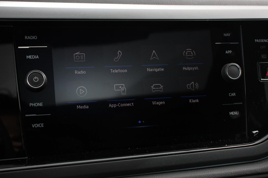 Volkswagen Polo 1.0 TSI DSG R-Line Panorama dak Camera 17" Lichtmetalen Velgen Navigatie Apple Carplay / Android Auto Climate Control