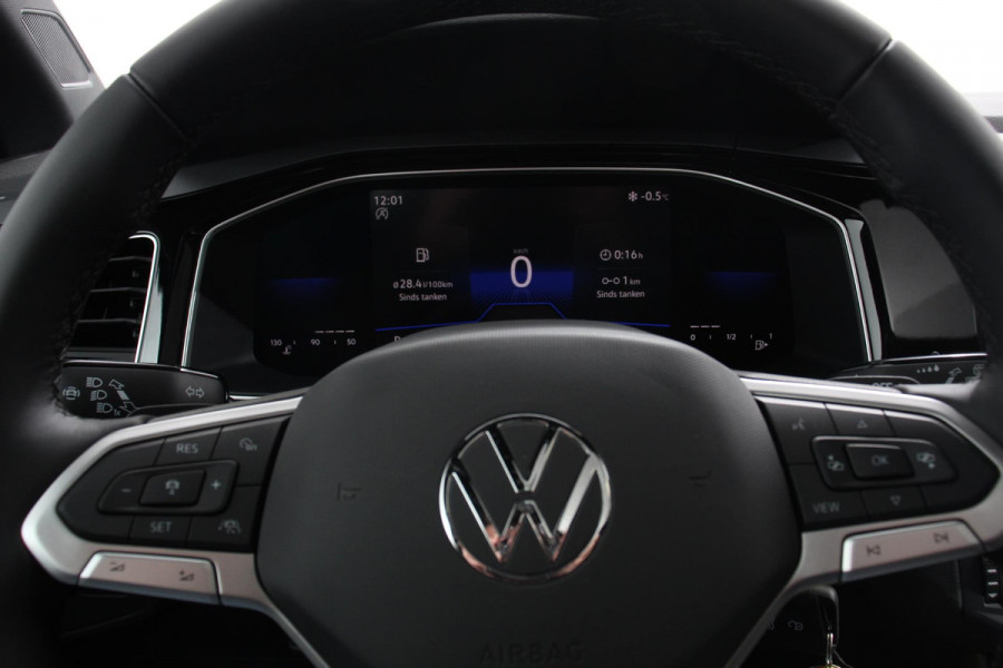 Volkswagen Polo 1.0 TSI DSG R-Line Panorama dak Camera 17" Lichtmetalen Velgen Navigatie Apple Carplay / Android Auto Climate Control