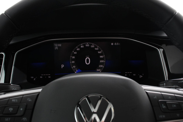 Volkswagen Polo 1.0 TSI DSG R-Line Panorama dak Camera 17" Lichtmetalen Velgen Navigatie Apple Carplay / Android Auto Climate Control