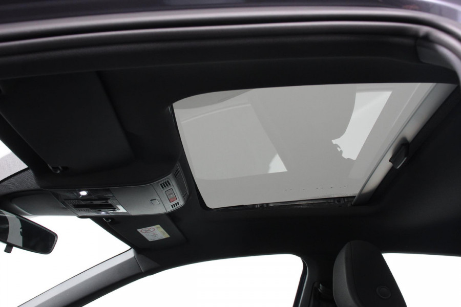 Volkswagen Polo 1.0 TSI DSG R-Line Panorama dak Camera 17" Lichtmetalen Velgen Navigatie Apple Carplay / Android Auto Climate Control