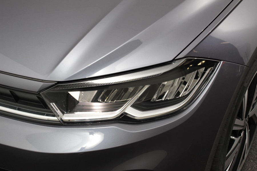 Volkswagen Polo 1.0 TSI DSG R-Line Panorama dak Camera 17" Lichtmetalen Velgen Navigatie Apple Carplay / Android Auto Climate Control