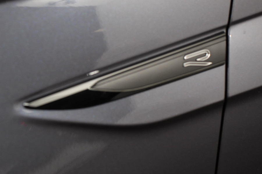 Volkswagen Polo 1.0 TSI DSG R-Line Panorama dak Camera 17" Lichtmetalen Velgen Navigatie Apple Carplay / Android Auto Climate Control