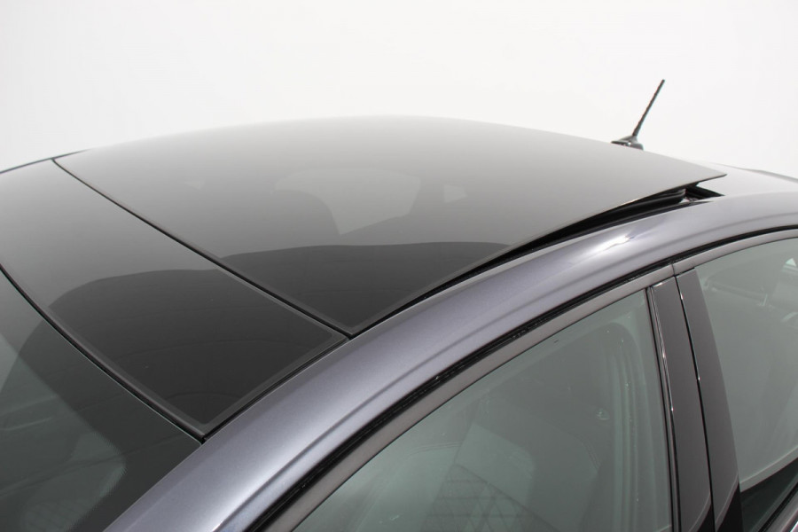 Volkswagen Polo 1.0 TSI DSG R-Line Panorama dak Camera 17" Lichtmetalen Velgen Navigatie Apple Carplay / Android Auto Climate Control