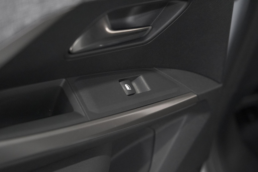 Peugeot 3008 1.2 Hybrid 136 Allure | Seat Pack | Navigatie | Camera | Apple Carplay