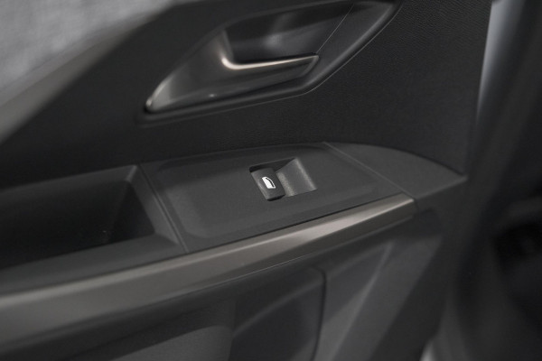 Peugeot 3008 1.2 Hybrid 136 Allure | Seat Pack | Navigatie | Camera | Apple Carplay