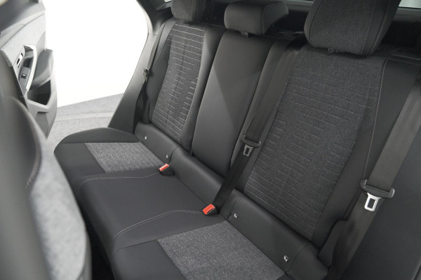 Peugeot 3008 1.2 Hybrid 136 Allure | Seat Pack | Navigatie | Camera | Apple Carplay
